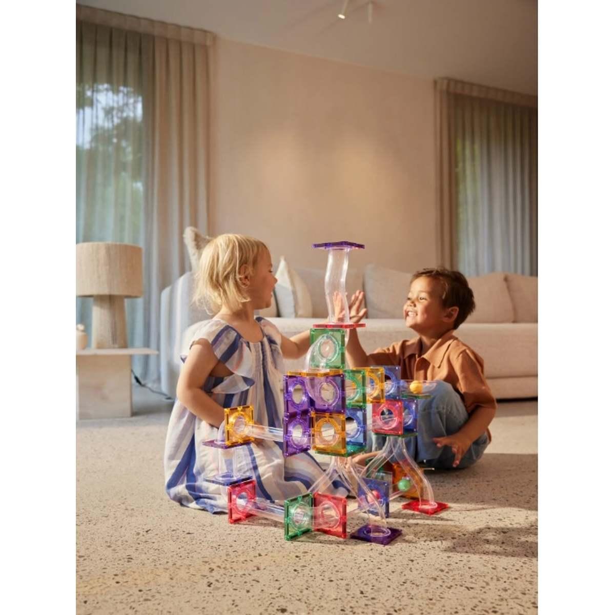 Corsa a sfera pacchetto intelligente pastello